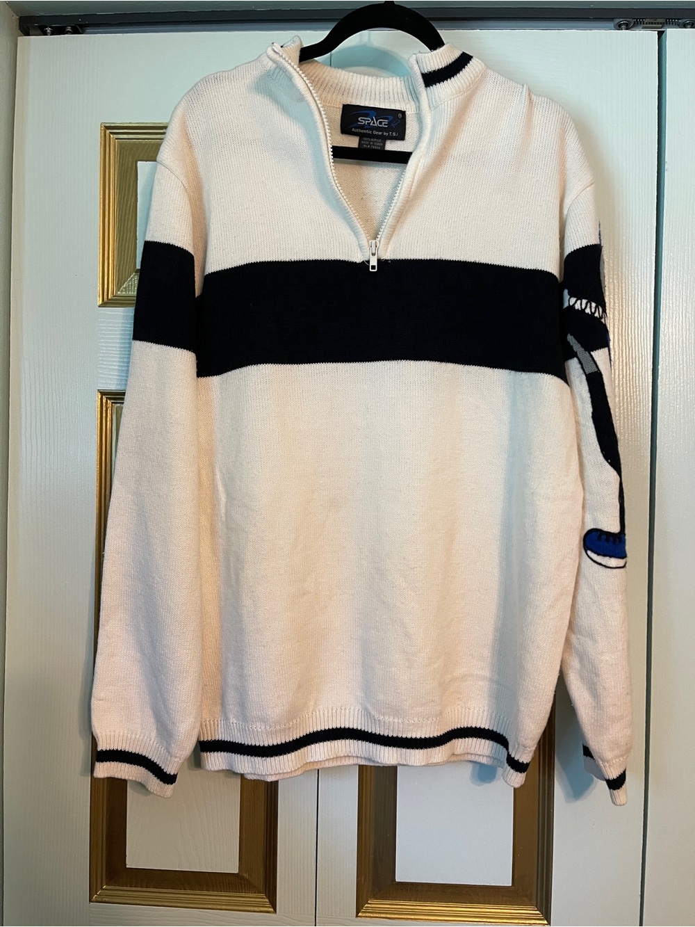 Space By TSI Vintage Men’s Mid Weight White Half-Zip Sweater with Black Stripe